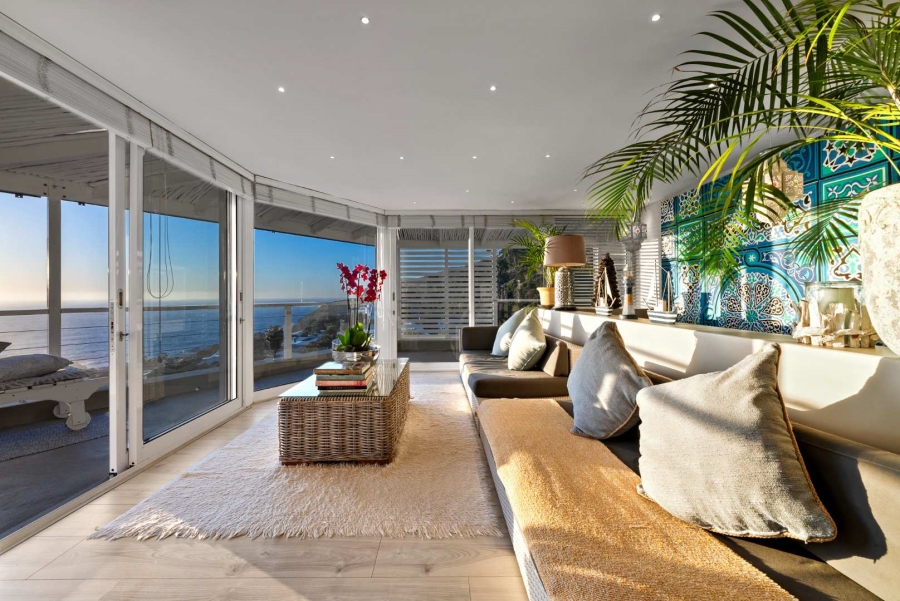6 Bedroom Property for Sale in Llandudno Western Cape